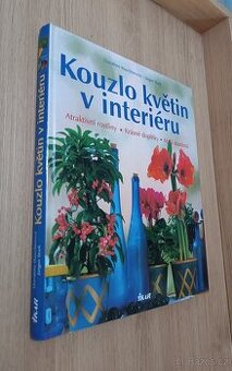 Nepoužitá Velká kniha Kouzlo květin v interiéru
