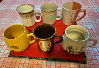 Hrnky z keramiky retro