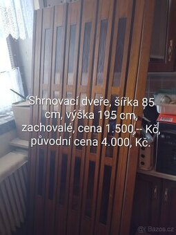 shrnovací dveře dřevo, sklo.