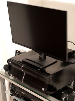 PC sestava s kartou pro digitalizaci VHS/SVHS nahrávek