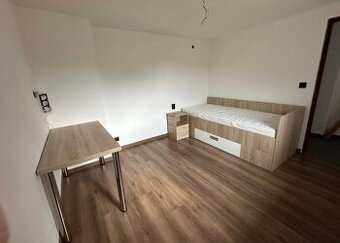 Nábytek studentský (dětský pokoj) - postel 90x200, psací stů
