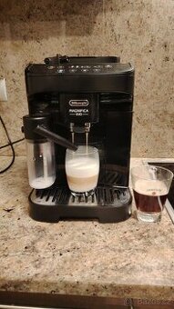 Automatický kávovar, espresso De'Longh Magnifica Evo