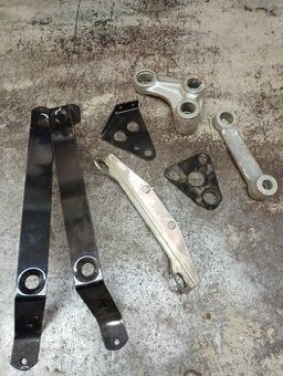 Jawa 250/593 vodník dily