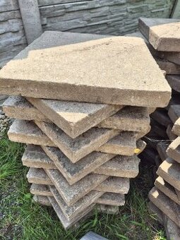 Betonové dlaždice 50x50x6 za odvoz