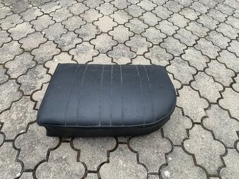 Sedačka Škoda 100