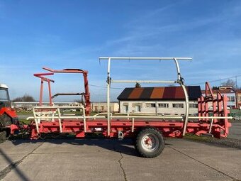 Samonakládací vlek na balíky