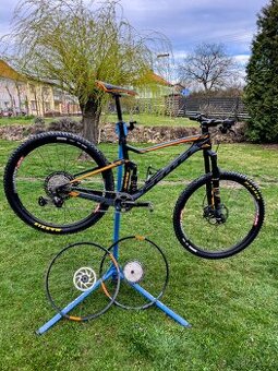 Scott Spark 710 | 2× zapletená kola | DT Swiss 240s | 12s