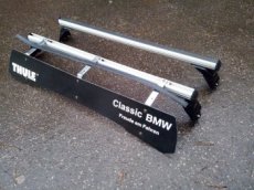 Větrný štít pro střešní nosič BMW