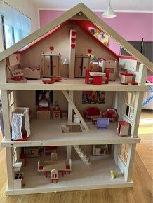 Dřevěný domeček pro panenky