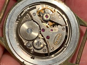 švýcarské hodinky DOXA SWISS Antimagnetic
