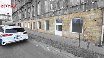 Pronájem obchodního prostoru, 110m², Děčín - Benešovská