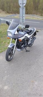 Prodám Yamaha XJ 600 r v 1991 49.kw