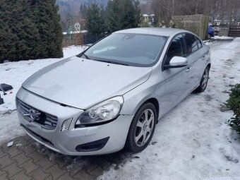 Volvo S60 3.0 T6 AWD 224 kw ,  150 420 km, první majitel