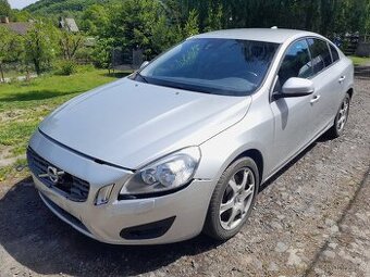 Volvo S60 3.0 T6 AWD 224 kw ,  150 420 km, první majitel