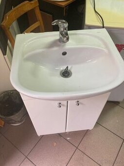 Umyvadlo 50cm se skříňkou - 1