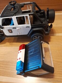 Bruder policejní Jeep Wrangler