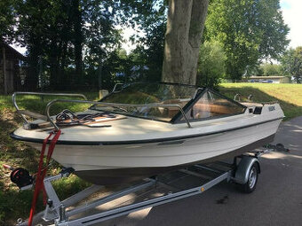 Dobře udržovaný motorový sportovní člun Draco 1800 ST, Mercr