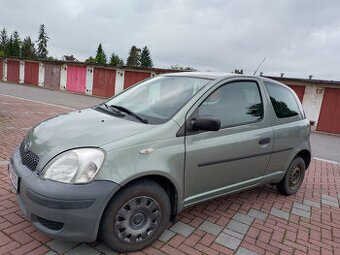 Toyota Yaris ČR 1.0 48kw r.v.2003 3 dveř