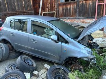 Opel corsa D 1.3 cdti na díly