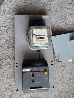 Elektroměr
