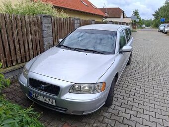 Prodám Volvo V70 D5 automat, rv 2007, 374k km - 1