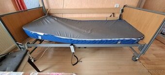 Polohovatelná elektrická postel