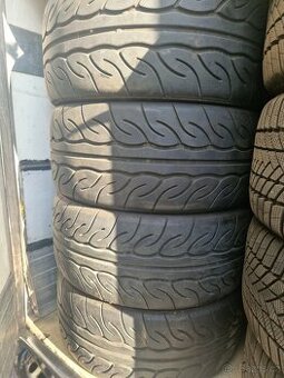 Pneu. 225/40/18 Yokohama Neova AD08 RS