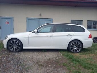 Prodám BMW 318i, r.v. 12/2011