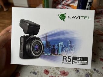 Autokamera navitel r5
