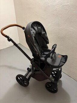 Kočárek Roan Bloom