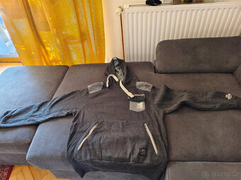 Chlapecká mikina s kapucí zn. SER55