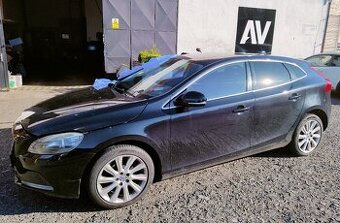 Volvo V40 D2 84kw - Náhradní díly