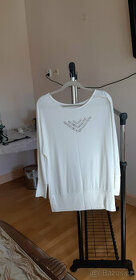 Bílé triko s dlouhým rukavem