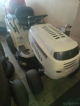 sekačka, zahradní traktor, traktůrek,