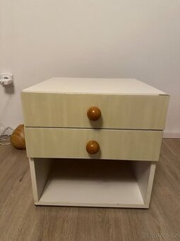 Noční stolek - retro
