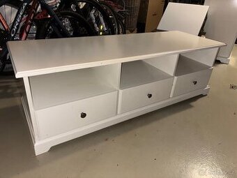 Stolek pod TV Liatorp IKEA