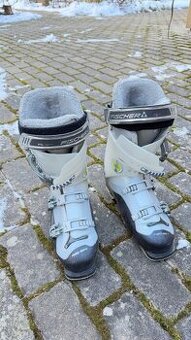 Dámské lyžáky Fischer 26,5