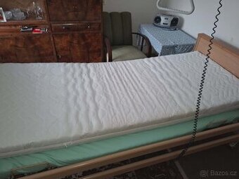 El.polohovaci postel