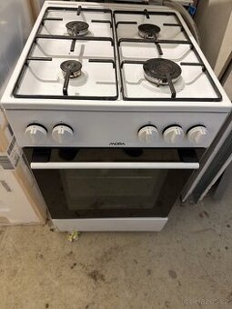 Prodám plynový sporák s plynovou troubou