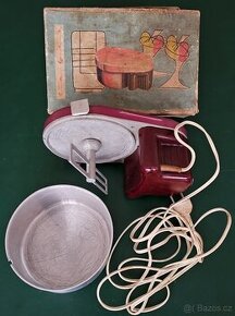 Originální 60 let starý strojek na zmrzlinu Calex Typ Em670