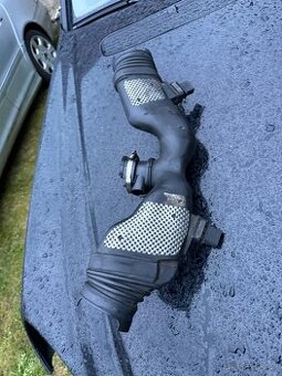 Prodám sací potrubí, váha vzduchu,sani, na Mercedes,OM642.