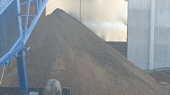 Zahradni zemina, substrat