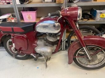 Kývačka ČZ 125 typ 453.01