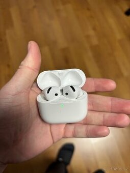 AirPods 4