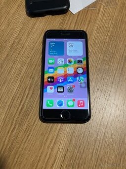 iPhone 7 - 128 GB - Spigen pouzdro