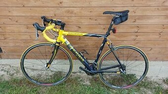 Silniční kolo Merida