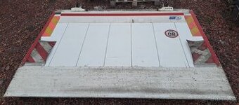 Prodám pěknou platformu na plošinu Bär BC 1500S4