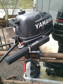 Závěsný lodní motor Yamaha 5hp dlouhá noha