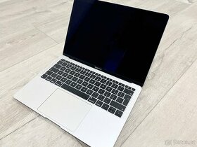 Apple Macbook Air 2018 i5/8GB/256GB
