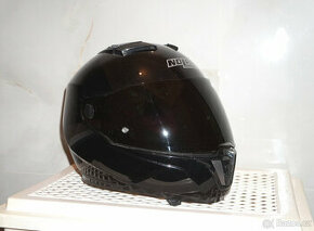 Málo jetá helma na motorku S motocyklová přilba Nolan 56cm.